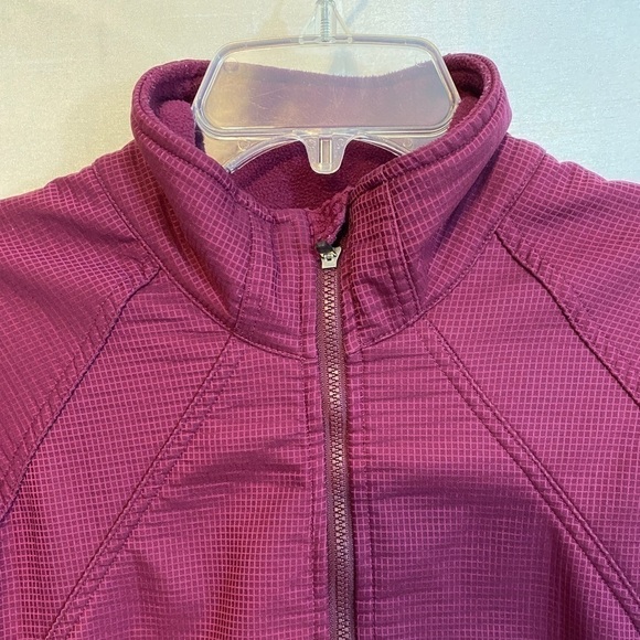 Nike Therma Fit Full Zip Jacket Plum Ladies Med  (8-10) - Picture 4 of 15